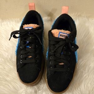 Puma Mayze Cuddle Platform Black and Blue Sneakers Lace up US Size 6